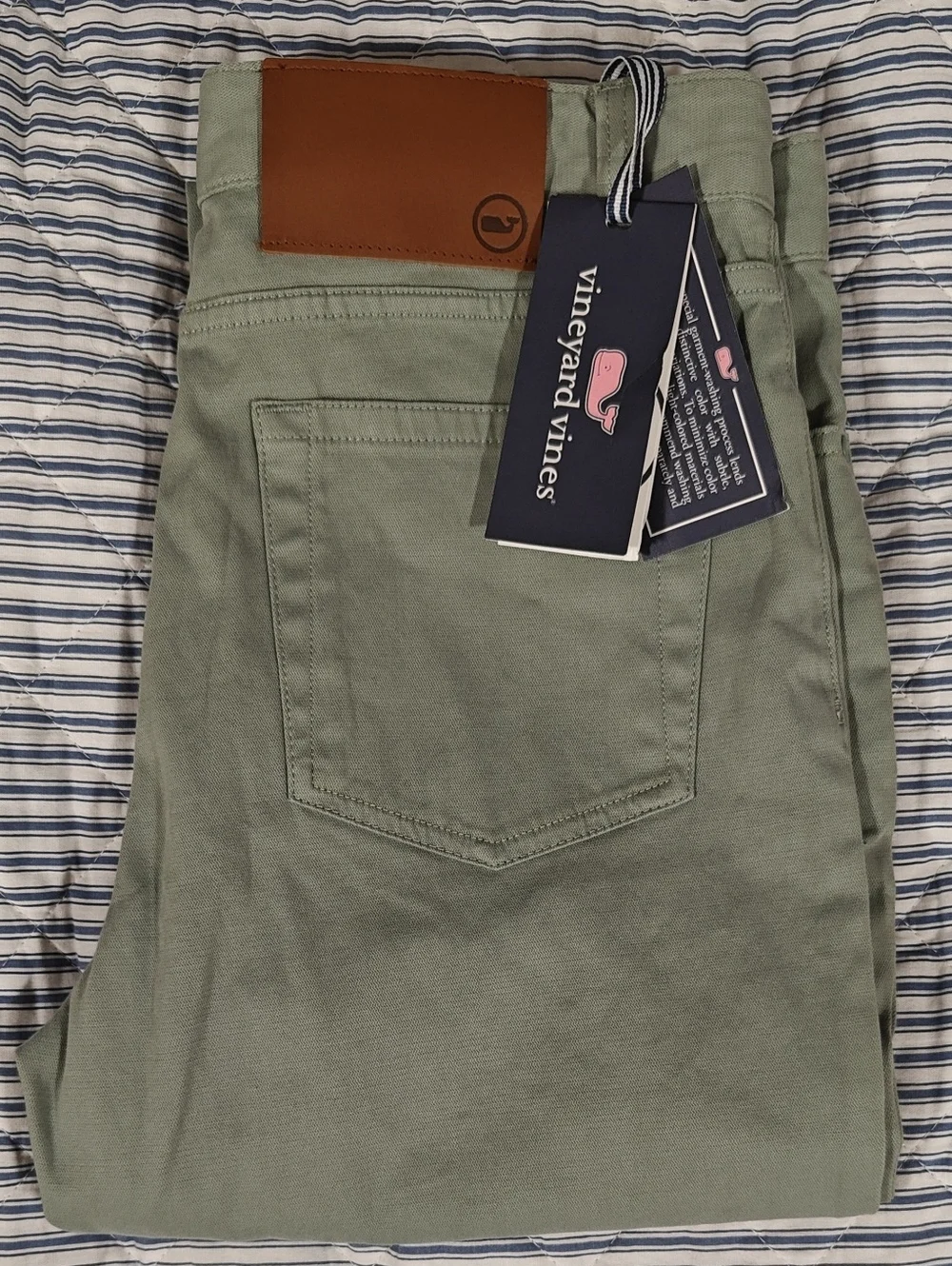 NWT Vineyard Vines Girls Size 14 Sage Green Leather Patch Casual Pants